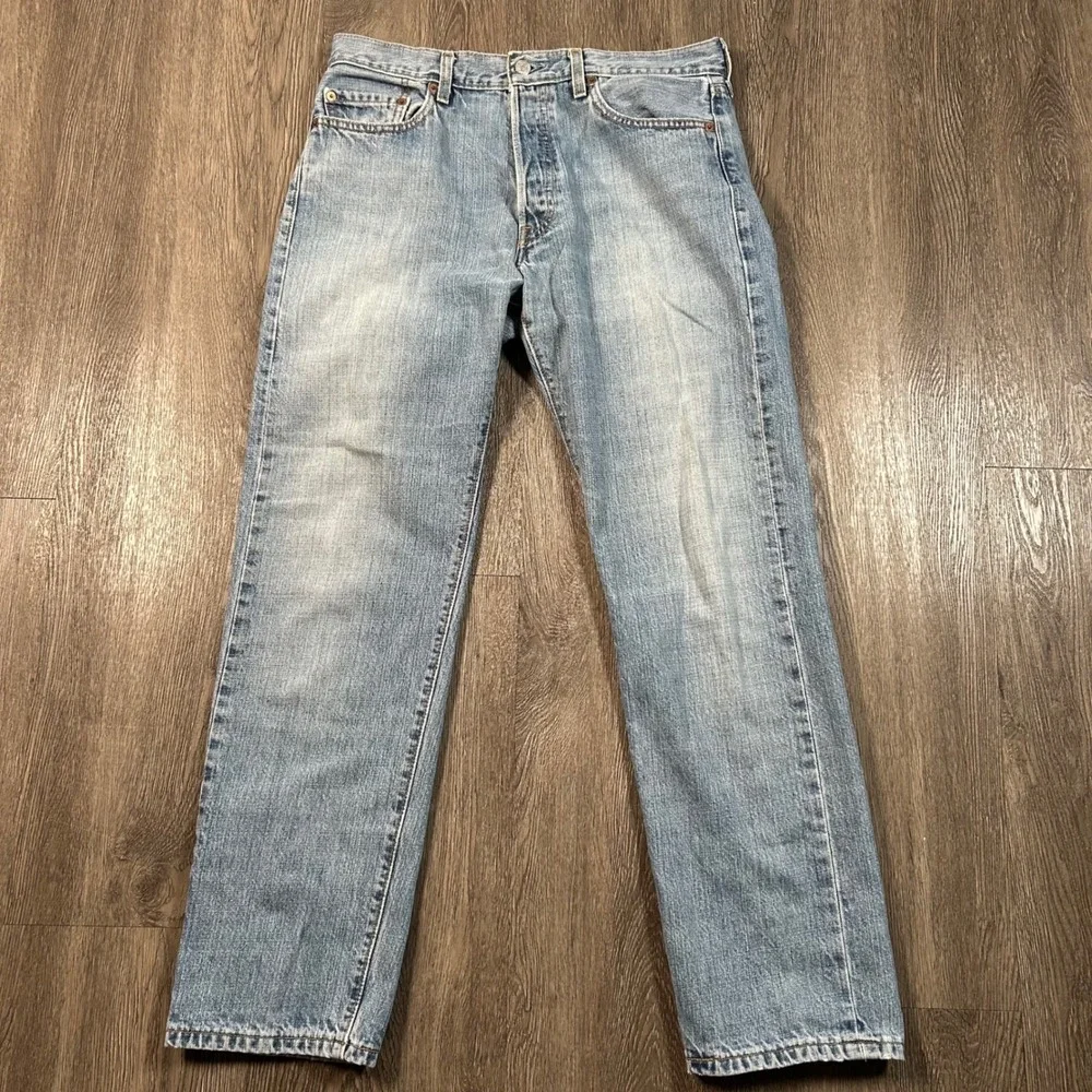 Vintage Levis 501 Original Fit Jeans 33x32 Fits 33X31 Light Wash Blue Button Fly